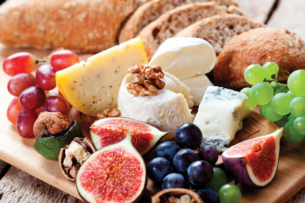 Fruit-and-Cheese-Platter