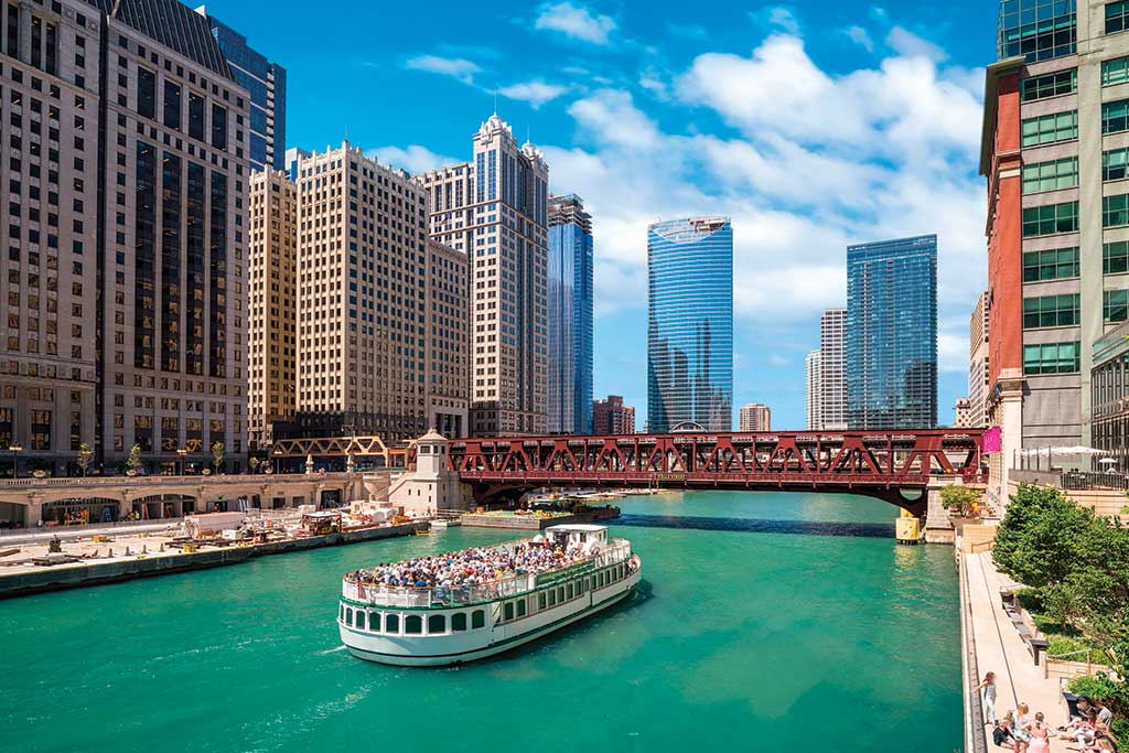 The Chicago River and downtown skyline