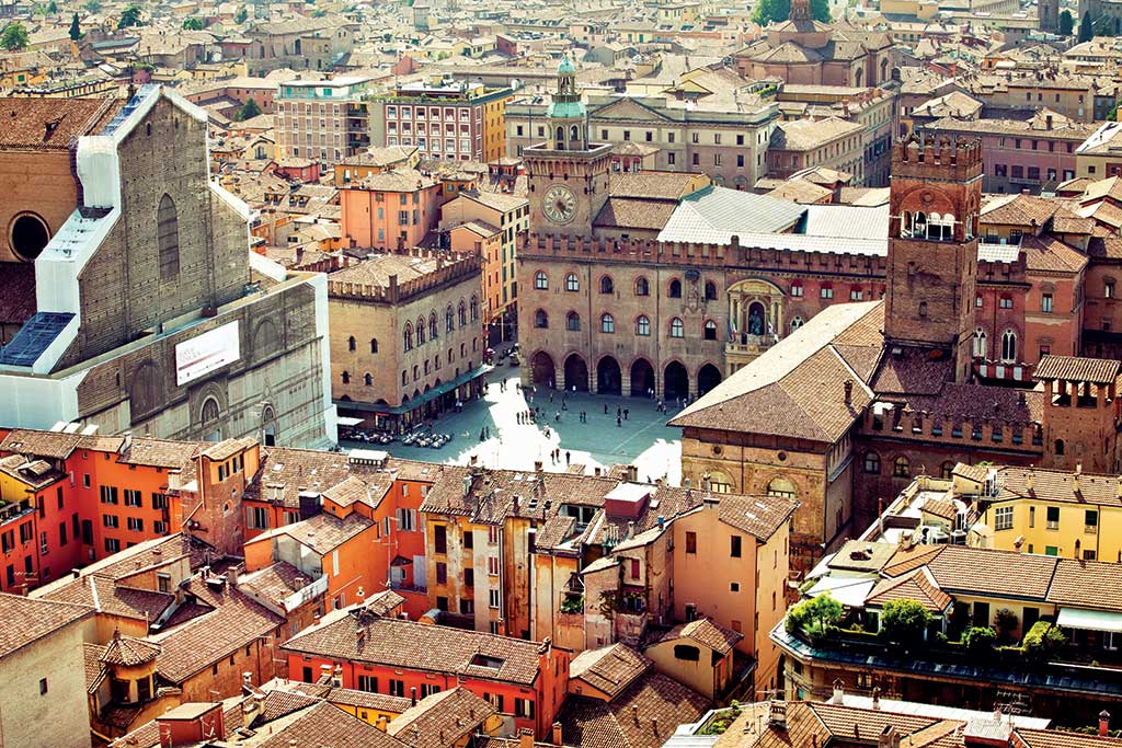 Bologna-vista-from-Asinelli-tower