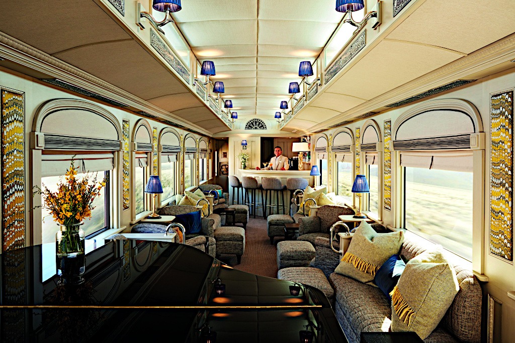 Piano Lounge- Train Travel Peru