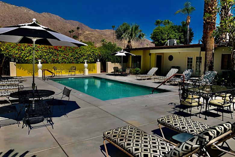 La Vista Grande Pool - Palm Springs Hotels