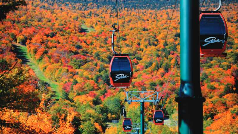 Cable Cars in Stowe (Photo by SNEHIT PHOTO)