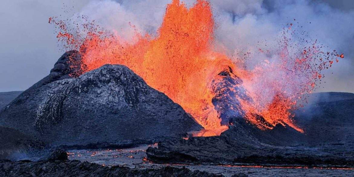 Erupting Volcano In Iceland (Photo by Benny Christiansen)