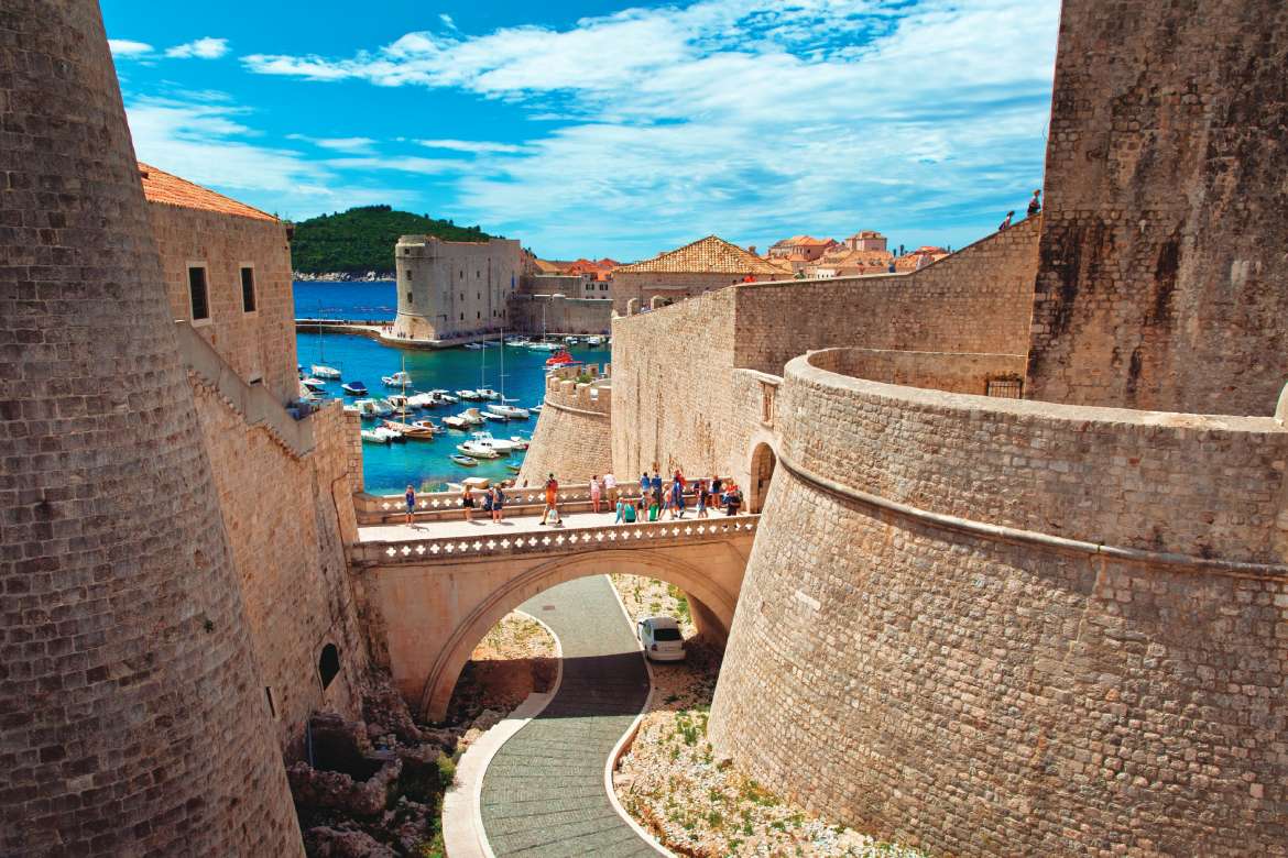 Dubrovnik city wall in Croatia (Photo by Ekaterina Kupeeva)
