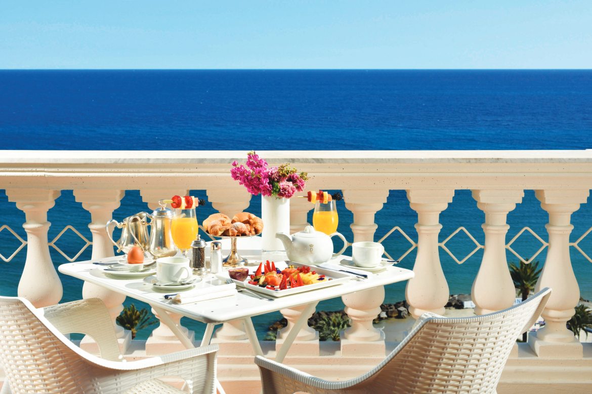 Royal Hotel Sanremo Restaurant Corallina Il Giardino private terrace overlooking the sea