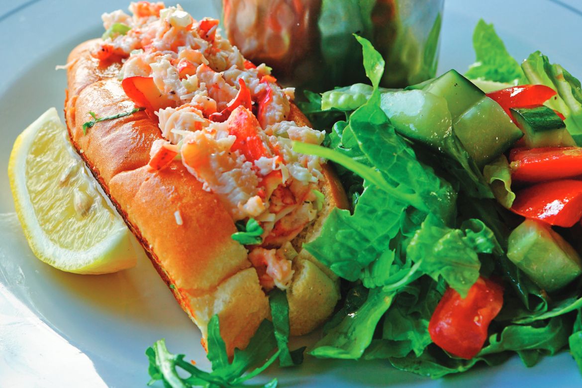 Lobster Roll (Photo by EQRoy)
