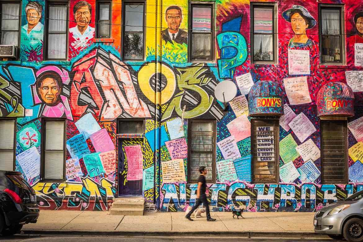 Street Murals Pilsen Chicago (Photo courtesy of the Illinois Office of Tourism)