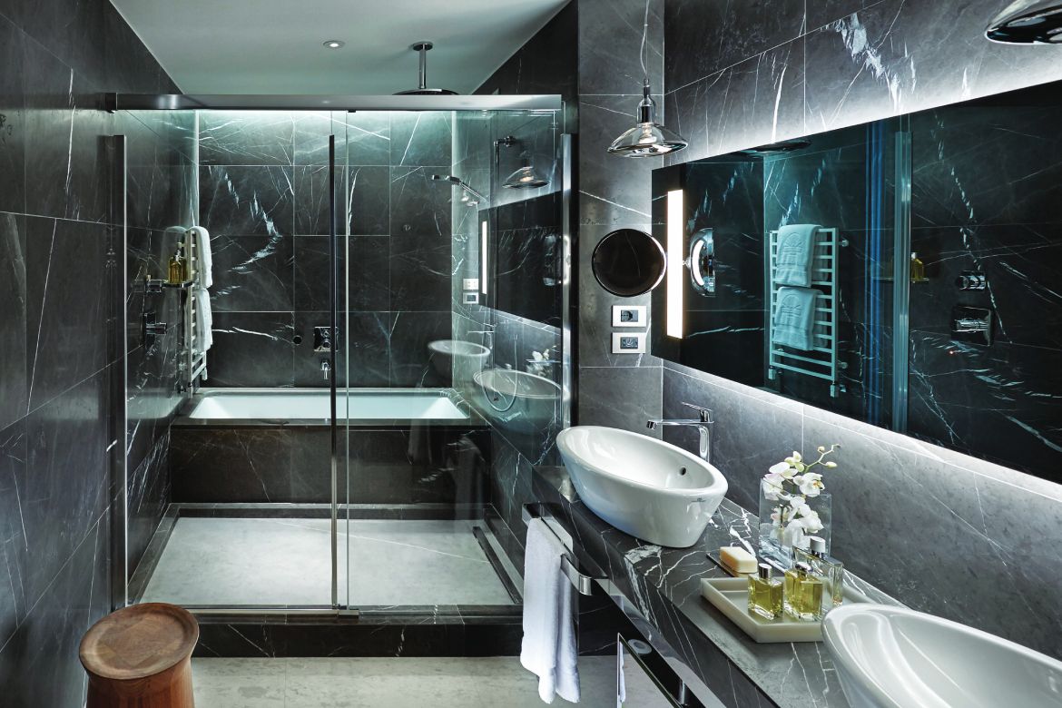 Milano Suite Bathroom (Photo by Mandarin Oriental, Milan)