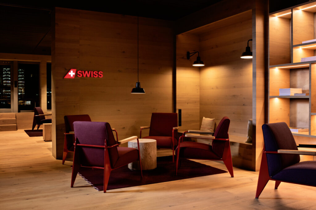 Swiss Air Lounge Alpine