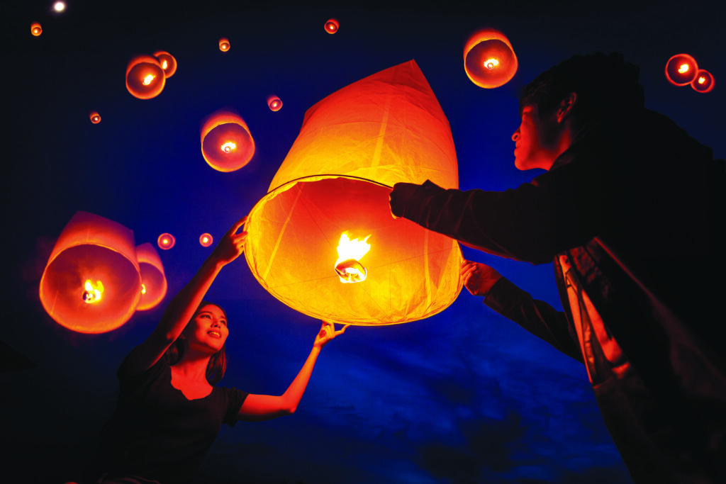 Lantern Festival in Chiang Ma (Photo by anek.soowannaphoom)