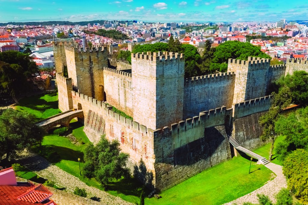 Castelo de São Jorge in Lisbon (Photo by Ceative Cat Studio)